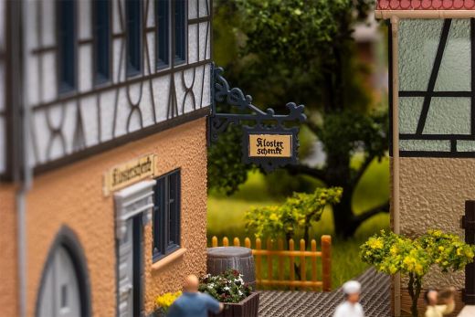 Faller 130147 Fachwerkhaus mit Wirtschaftsg (Spur H0)