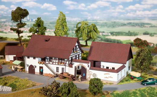 Faller 130372 Hofgut (Spur H0)