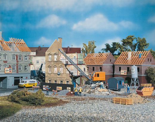 Faller 130466 Abbruchhaus mit Bagger (Spur H0)