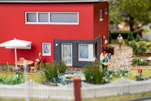 Faller 130743 WeberHaus CityLife, rot (Spur H0)