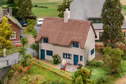 Faller 131322 Wohnhaus mit Strohdach (Spur H0)