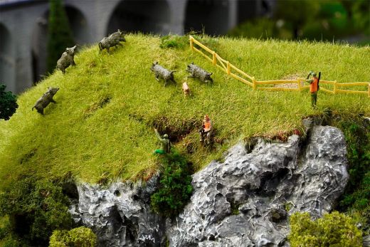 Faller 151701 Jäger und Wildschweine (Spur H0)