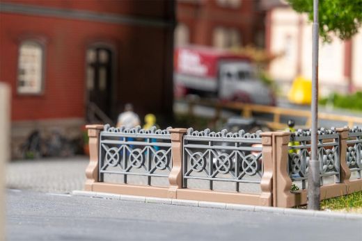 Faller 180426 Villenzaun, grau (Spur H0)