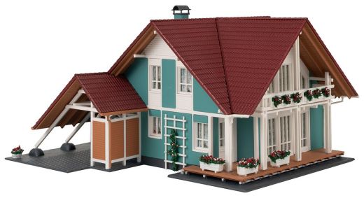 Faller 191815 Wohnhaus mit Carport (Spur H0)