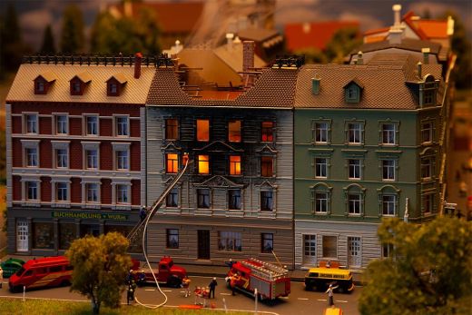 Faller 232326 Brennendes Wohnhaus (Spur N)