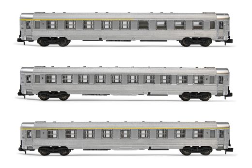 Hornby HN4336 SNCF, 3er-Set DEV Inox Wagen, A9, A5 Ba (Spur N)