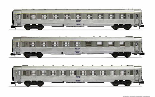 Hornby HN4338 SNCF, 3er-Set DEV Inox Wagen, A9, A5 Ba (Spur N)