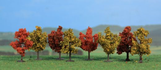 Heki 1141 8 Laubbäume herbstlich 4 cm (Spur H0)