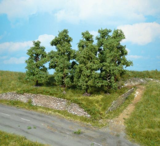 Heki 1731 4 Obstbäume 9-11 cm (Spur H0)