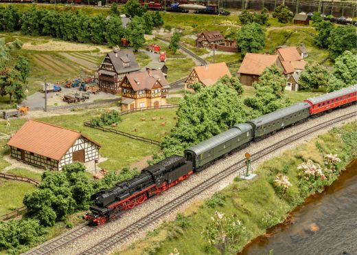 Märklin 38323 Dampflok Br 18 328 DB EP III (Spur H0)