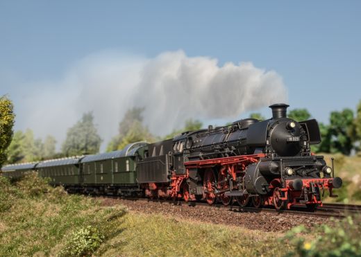 Märklin 38327 Dampflok 18 323 DB (Spur H0)