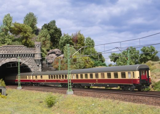 Märklin 43861 Schnellzugwagen DB (Spur H0)