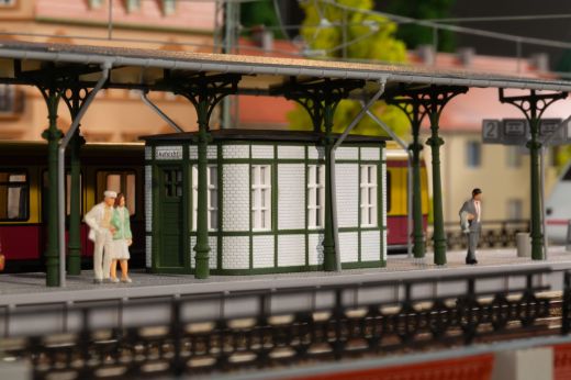 Auhagen 13356 TT S-Bahn Bahnsteigausst. (Spur TT)