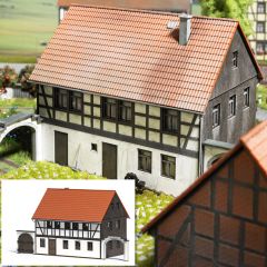 Busch 1505 Wohnhaus (4-Seiten-Hof) H0 (Spur H0)