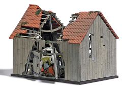 Busch 8760 Verfallene Scheune TT (Spur TT)