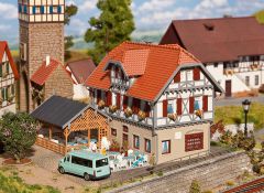 Faller 130438 Gasthaus Sonne mit Laube (Spur H0)