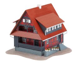 Faller 130587 Fachwerkhaus mit Brunnen (Spur H0)