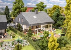 Faller 130644 Bungalow mit Plattendach (Spur H0)