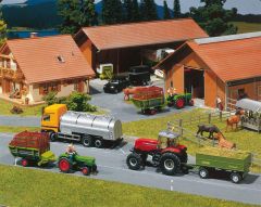 Faller 161536 MF Traktor mit Anhänger (WIKI (Spur H0)