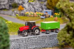 Faller 161588 MF Traktor mit Hackschnitzela (Spur H0)