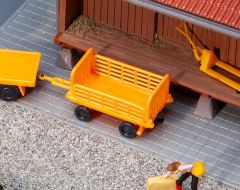 Faller 180991 2 Bahnsteigwagen, orange (Spur H0)