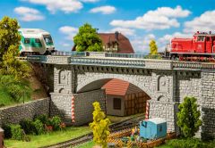 Faller 191773 Eisenbahn-/Straßenbrücke (Spur H0)