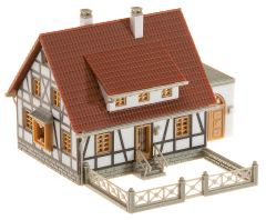 Faller 232215 Fachwerkhaus mit Garage (Spur N)