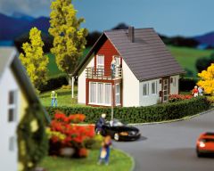 Faller 232323 Einfamilienhaus, weinrot (Spur N)