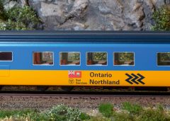 TRIX T22975 Dieseltriebzug Northlander (Spur H0)