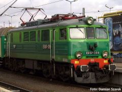 PIKO 96398 E-Lok/Sound EP07 PKP V + PluX22 Dec. (Spur H0)