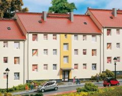 Auhagen 11402 Mehrfamilienhaus (Spur H0)