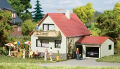 Auhagen 12222 Haus mit Garage
