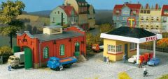 Auhagen 12227 Tankstelle mit Kfz-Werkstatt
