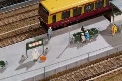 Auhagen 13356 TT S-Bahn Bahnsteigausst. (Spur TT)